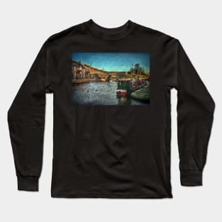 Brecon Canal Basin in Winter Long Sleeve T-Shirt